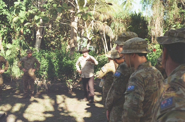 Peter Williams lecturing troops at Sanananda